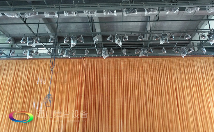 深圳濱海旅游度假區(qū)kaisa金沙灣雪域廣場舞臺阻燃幕布、舞臺燈光等項目！促進旅游、文化融合發(fā)展，帶動服務產(chǎn)業(yè)整體轉(zhuǎn)型升級！