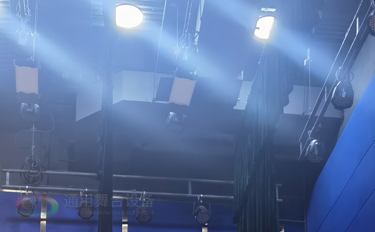 劇場劇院常規舞臺燈光、舞臺吊桿布置