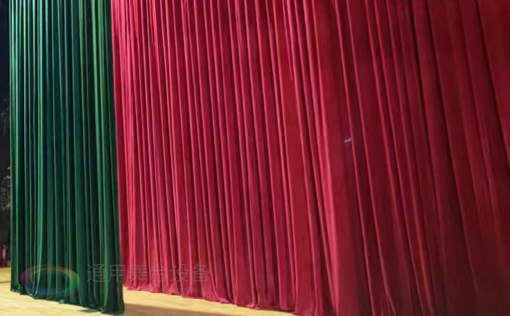 舞臺阻燃幕布行業(yè)：技術創(chuàng)新驅(qū)動安全升級，市場需求持續(xù)擴容